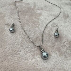 Elegant Silver Jewelry Set